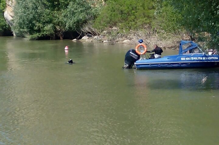 (FOTO) Trupul tânărului înghițit de apele Dunării la Hârșova nu a fost găsit