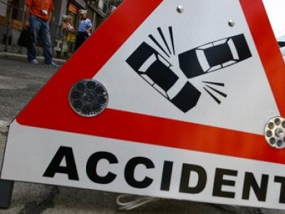 (Update) DESCARCERARE. Accident rutier la ieşirea din Tuzla spre Mangalia. Mamă şi copil, RĂNIŢI