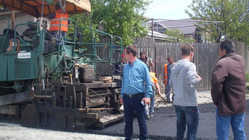 Asfaltare în toi, în comuna Cumpăna