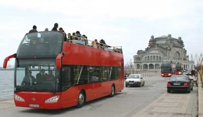 Patru autobuze etajate din Constanţa vor circula pe străzile Capitalei