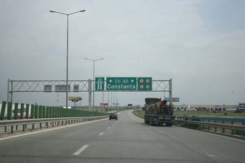 ATENŢIE, şoferi! Circulaţie restricţionată pe A2 şi A4