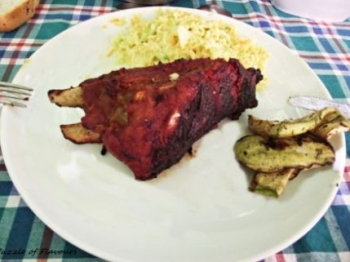 ORA MESEI: Coaste de porc la grătar cu sos BBQ
