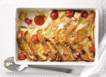 ORA MESEI: Budincă de roşii cherry, şuncă şi pâine