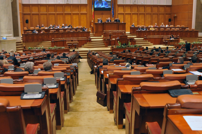 Legea cătușelor și senatorii