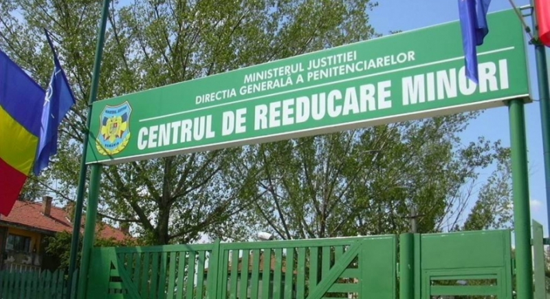 Adolescenţi din Cernavodă, condamnaţi pentru proxenetism şi tâlhărie