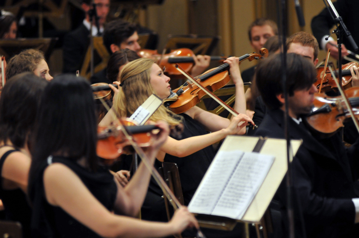 Vă este dor de un concert simfonic? ce ziceţi de Vivaldi?