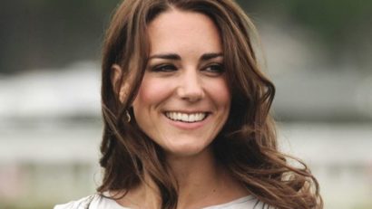 Familia conducătoare a Marii Britanii are un nou membru. Ducesa de Cambridge a născut o fetiţă