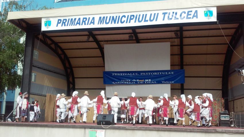 (FOTO)S-a deschis Festivalul Internaţional al Păstoritului