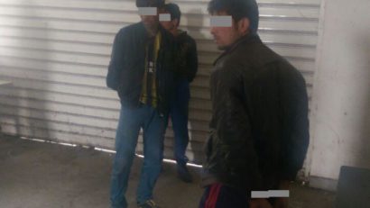 (FOTO) Transfugi afgani ascunşi într-un camion înmatriculat în Rusia