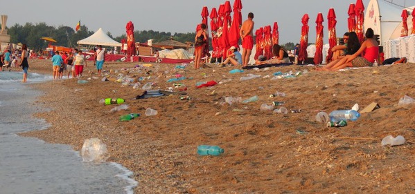 (AUDIO) Voucherele de vacanţă: angajaţii de la stat, concediu doar în România