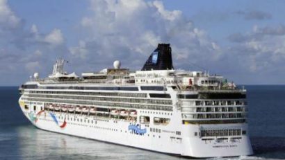 Nava de croazieră Norwegian Dawn, eşuată în reciful din Bermuda