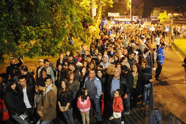 Ne place cultura. Da`numai pe-nserat