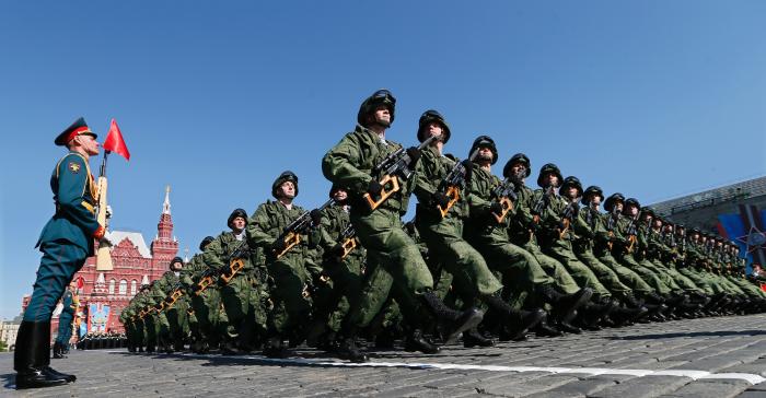 VIDEO LIVE: Parada militară de la Moscova