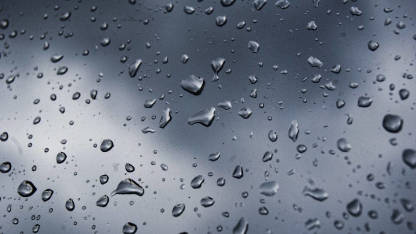Informarea meteo de ploi a fost prelungită