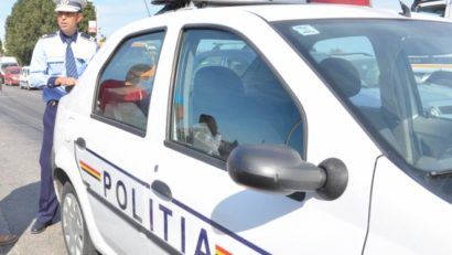 Poliţist accidentat de un şofer fugar
