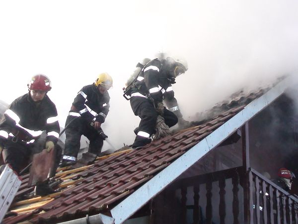 Incendiu la Rasova