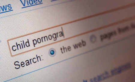 SCANDALOS. Cadru didactic din Giurgiu, arestat pentru corupere de minori și pornografie infantilă