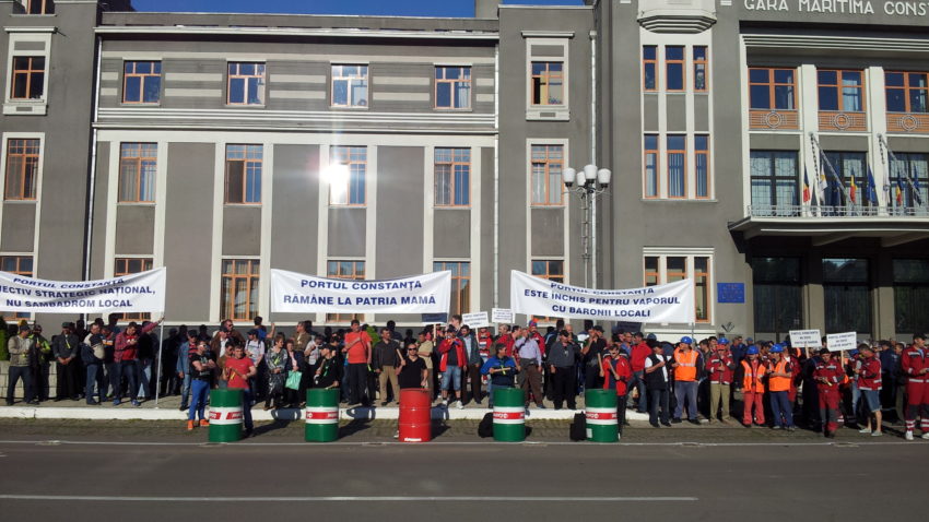 Portuarii, din nou la protest
