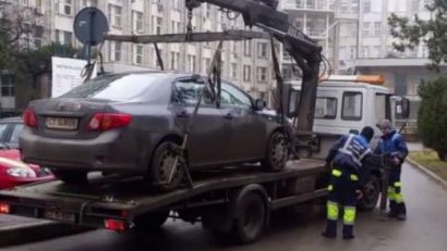Verdict al Justiţiei în privinţa maşinilor ridicate de pe domeniul public