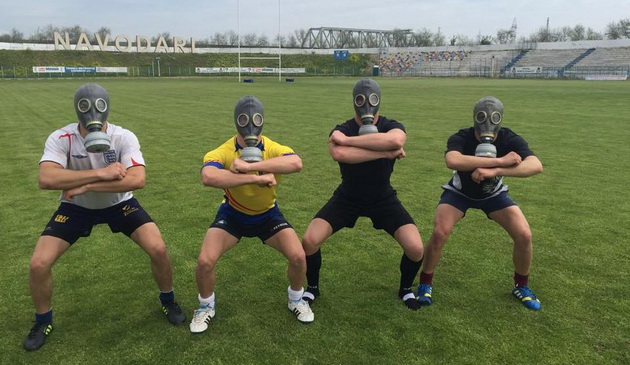 Sportivii de la CS Năvodari protestează împotriva proiectului gropii de gunoi de la Lumina