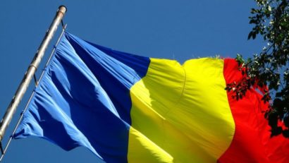 (AUDIO) Catarg imens cu steagul României, la Tulcea