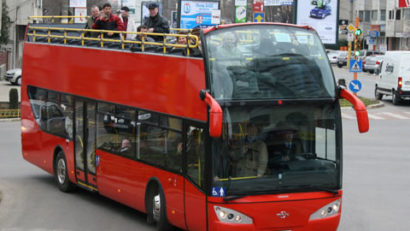 Turiştii pot face plimbări la înălţime