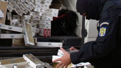 Contrabandă cu ţigări printr-o firmă de curierat