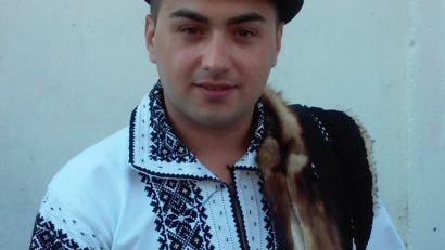 (AUDIO) Un român din Ucraina duce mai departe folclorul bucovinean