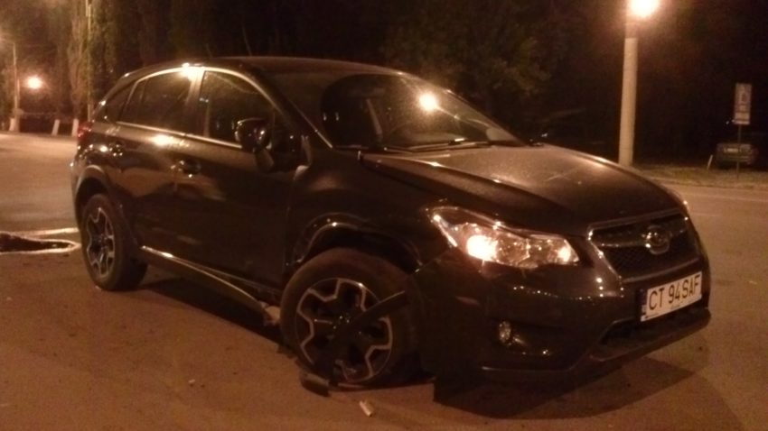 O intersecţie prea mică pentru două şoferiţe începătoare