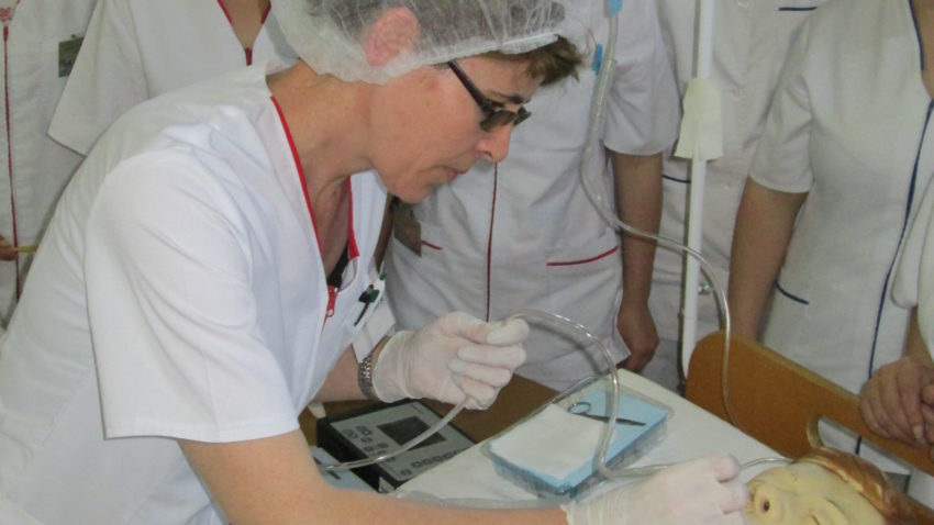 AUDIO: 65 de ani de tradiţie la Şcoala Postliceală Sanitară