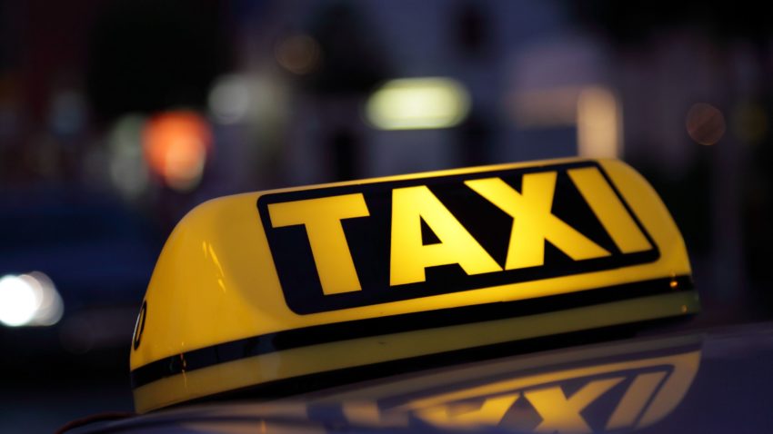 Mamă și fiică, RĂNITE, în Constanța. Iei taxi-ul și ajungi … la spital !
