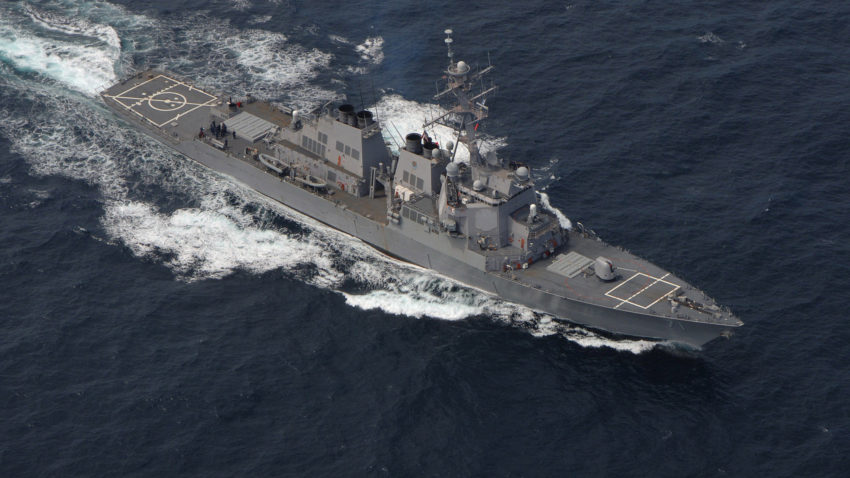 VIDEO: Pentagonul a publicat o înregistrare cu survolarea distrugătorului USS Ross aflat în Marea Neagră