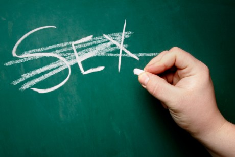19 ONG-uri cer promovarea abstinenţei la ora de Educaţie pentru sănătate