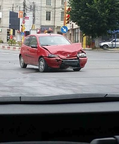 CONSTANŢA: Accident în intersecţia de la Capitol