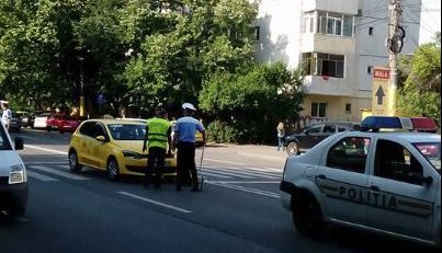 CONSTANŢA: Accident pe strada Soveja. Adolescentă, lovită pe trecerea de pietoni