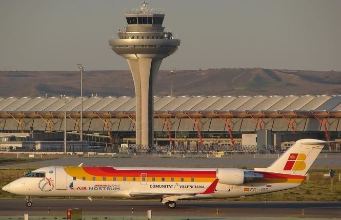 SPANIA: Continuă greva controlorilor de trafic aerian