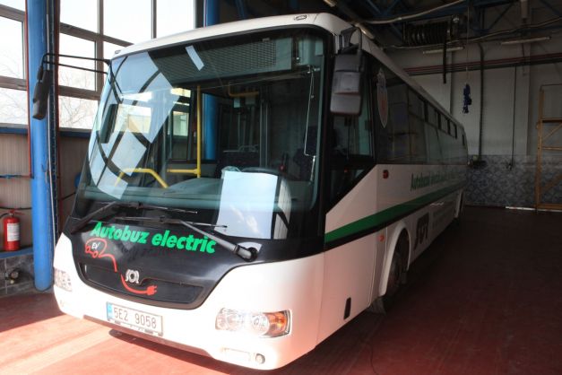 Autobuz electric, pe străzile Constanţei