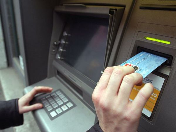 Bancomat care foloseşte tehnologia de recunoaştere facială