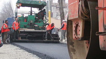 Lucrări la carosabil în carierul Palazu Mare