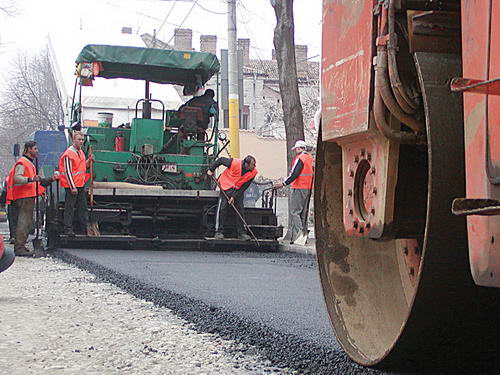 Lucrări la carosabil în carierul Palazu Mare