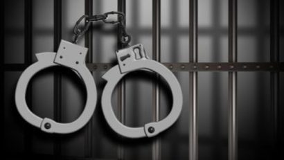 GALAȚI: Poliţişti acuzaţi de fapte de corupţie, reţinuţi