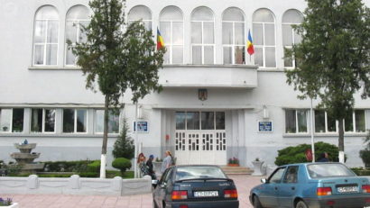 Angajată a unei primării constănţene reţinută pentru fals