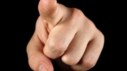 Metoda „Accidentul” , varianta şi mai josnică. La pescuit de bani, în Mamaia, folosind copii-momeală