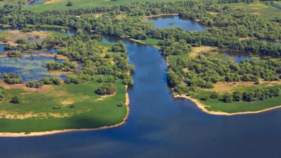 TULCEA: Negocieri între operatorii turistici, autorităţile locale şi organizaţiile de pescari