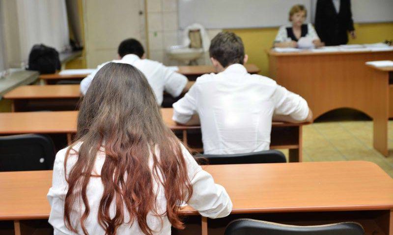 Bacalaureat: Elevii susțin proba la alegere a profilului și specializării