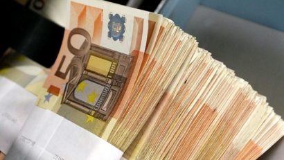 Românii, datori cu zeci de miliarde de euro