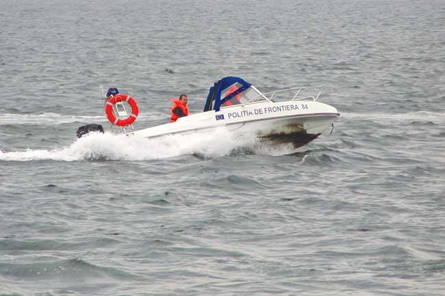 Pescar din Mangalia salvat de Garda de Coastă