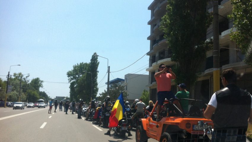FOTO: Motocicliștii EXISTĂ în trafic!