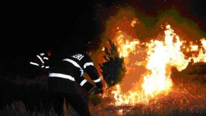 Incendiu la Costineşti