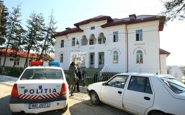 CĂLĂRAȘI. Copii intoxicați cu pufarine